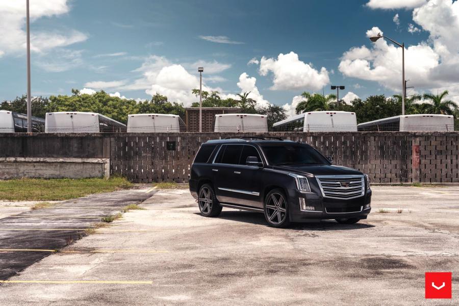  Cadillac Escalade on Vossen Wheels (HF6-2) 2019 года  (фото 1 из 11)